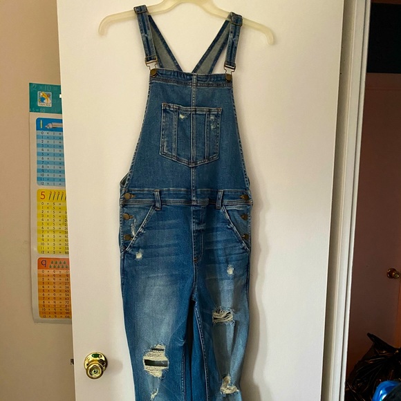 Jean Jumper with Rips - Picture 1 of 2